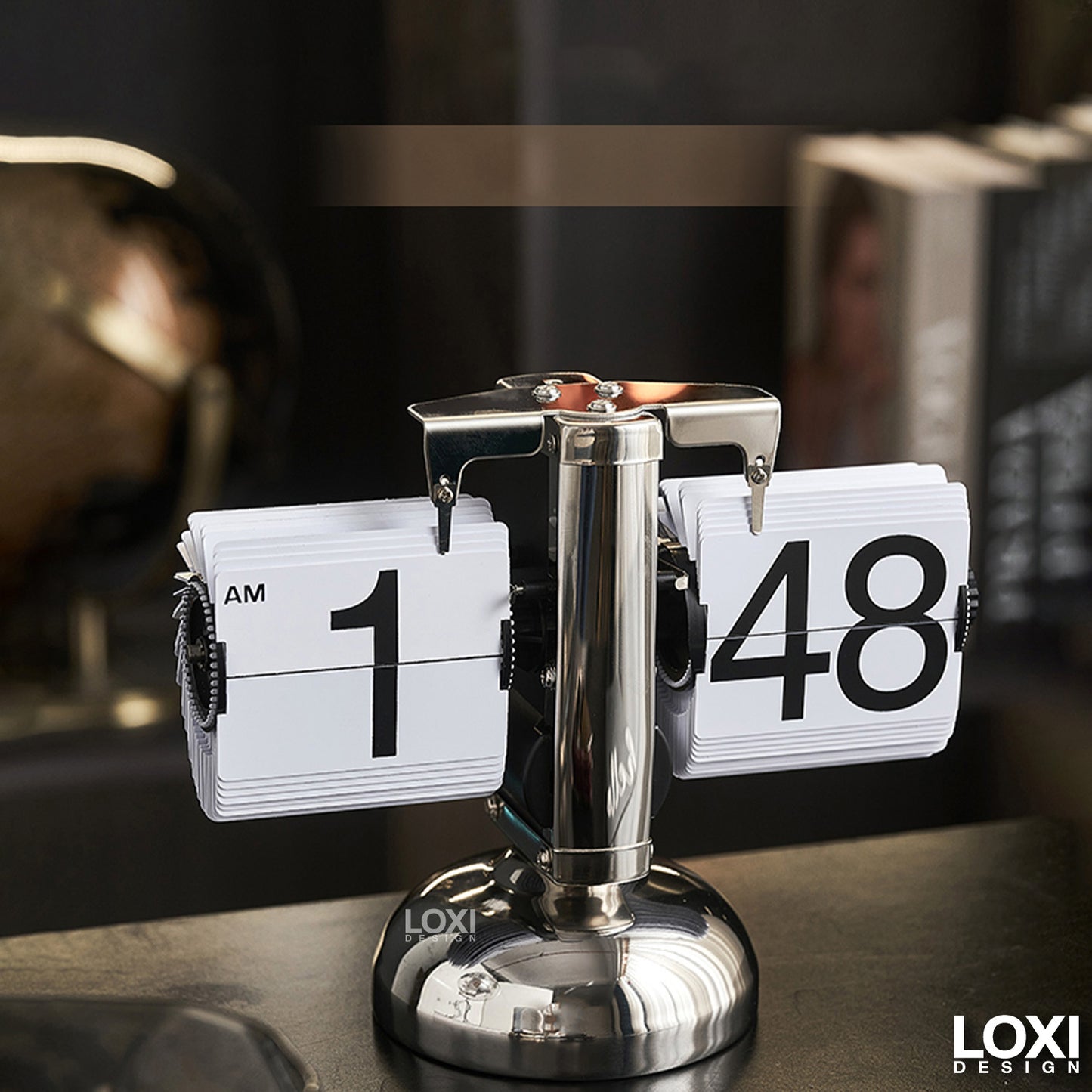 LoxiDesign™ Retro Clock